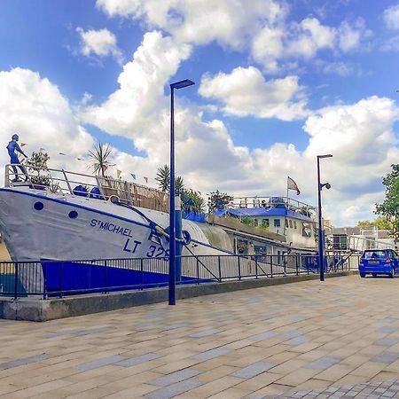 One Of A Kind - Converted Ship In The Heart Of London酒店 外观 照片